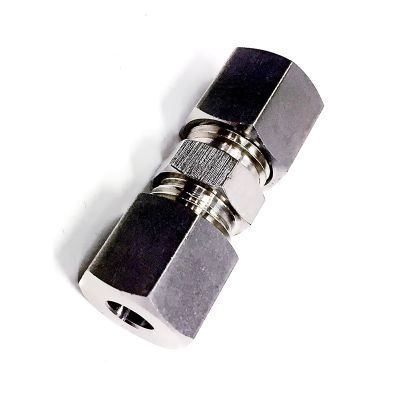 單卡套直通接頭