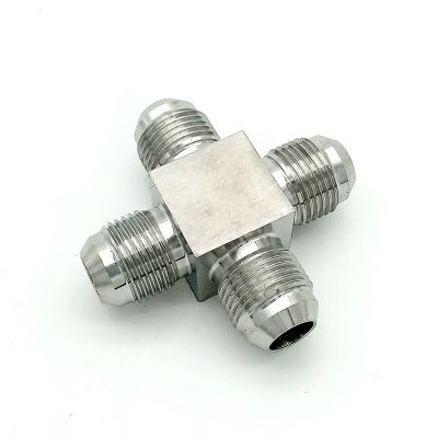 74°擴口四通接頭